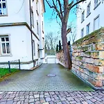 Bis 6 Personen - Helle, Ruhige Whg, 2 Baeder, Dd Neustadt, Top Lage