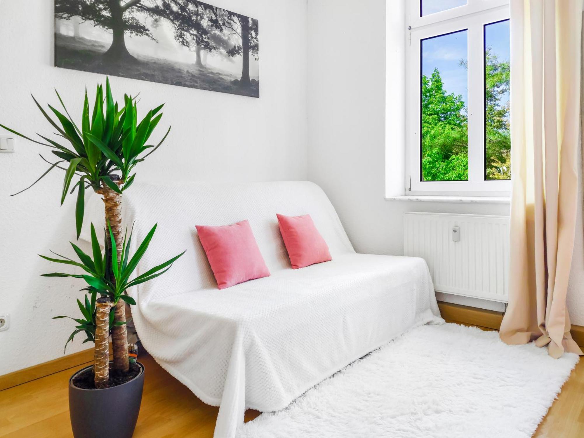 Apartment Bis 6 Personen - Helle, Ruhige Whg, 2 Baeder, Dd Neustadt, Top Lage