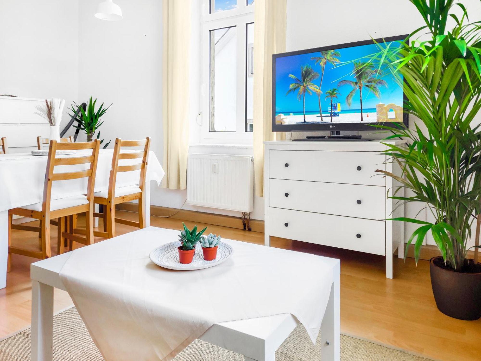 Bis 6 Personen - Helle, Ruhige Whg, 2 Baeder, Dd Neustadt, Top Lage * Dresden